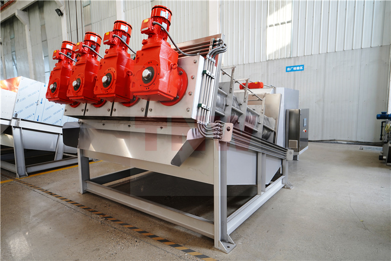 天尼威叠螺机：化工制药厂污泥脱水的“秘密武器”

